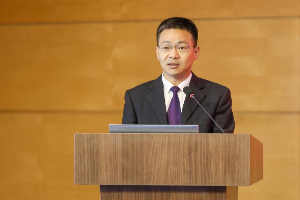 特邀代表